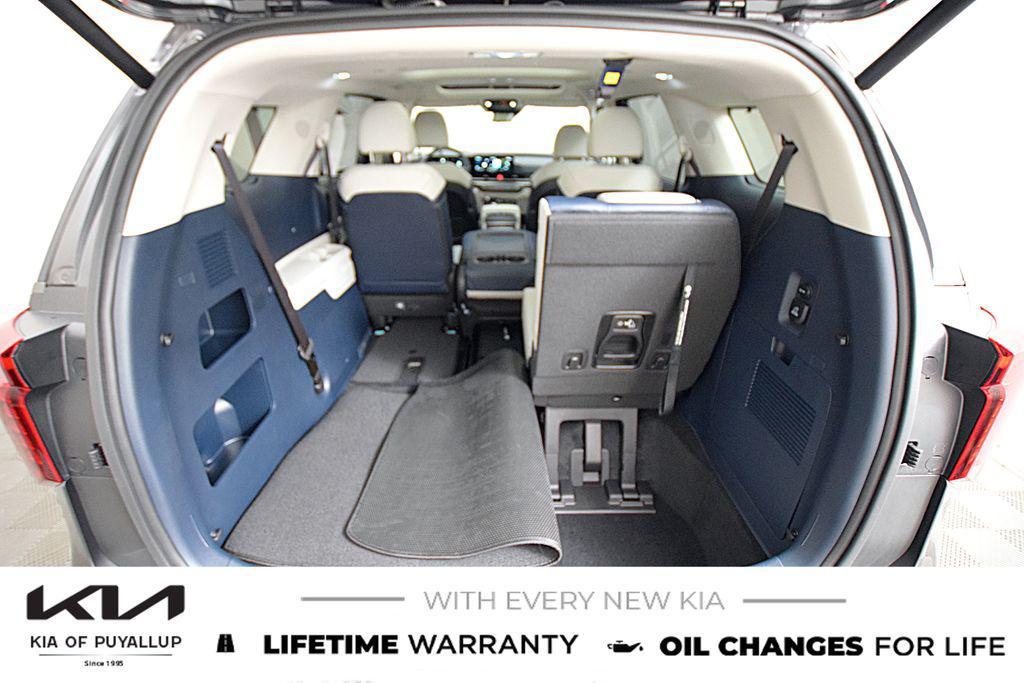 new 2026 Kia Carnival car, priced at $50,195