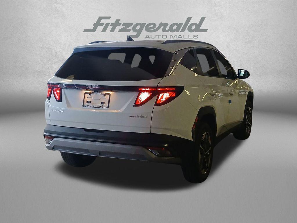 new 2026 Hyundai TUCSON Hybrid car, priced at $33,102