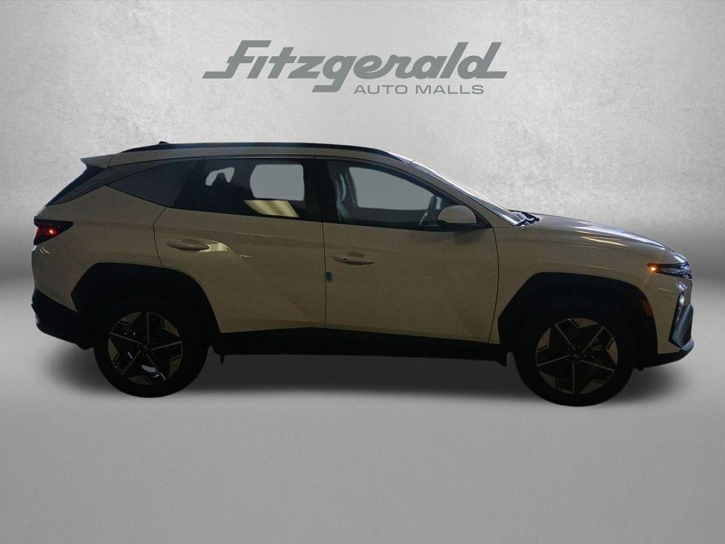 new 2026 Hyundai TUCSON Hybrid car, priced at $33,102