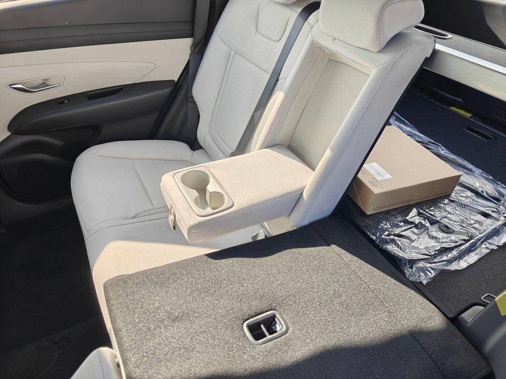 new 2026 Hyundai TUCSON Hybrid car, priced at $31,541