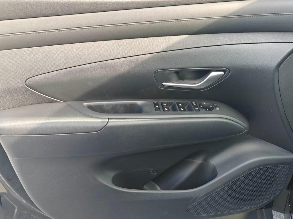 new 2026 Hyundai TUCSON Hybrid car, priced at $33,960