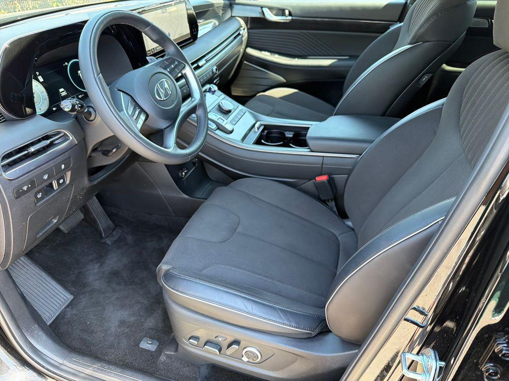 used 2025 Hyundai Palisade car, priced at $47,587