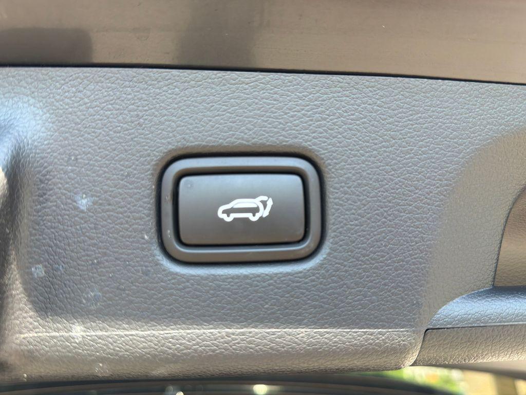 used 2025 Hyundai Palisade car, priced at $47,587