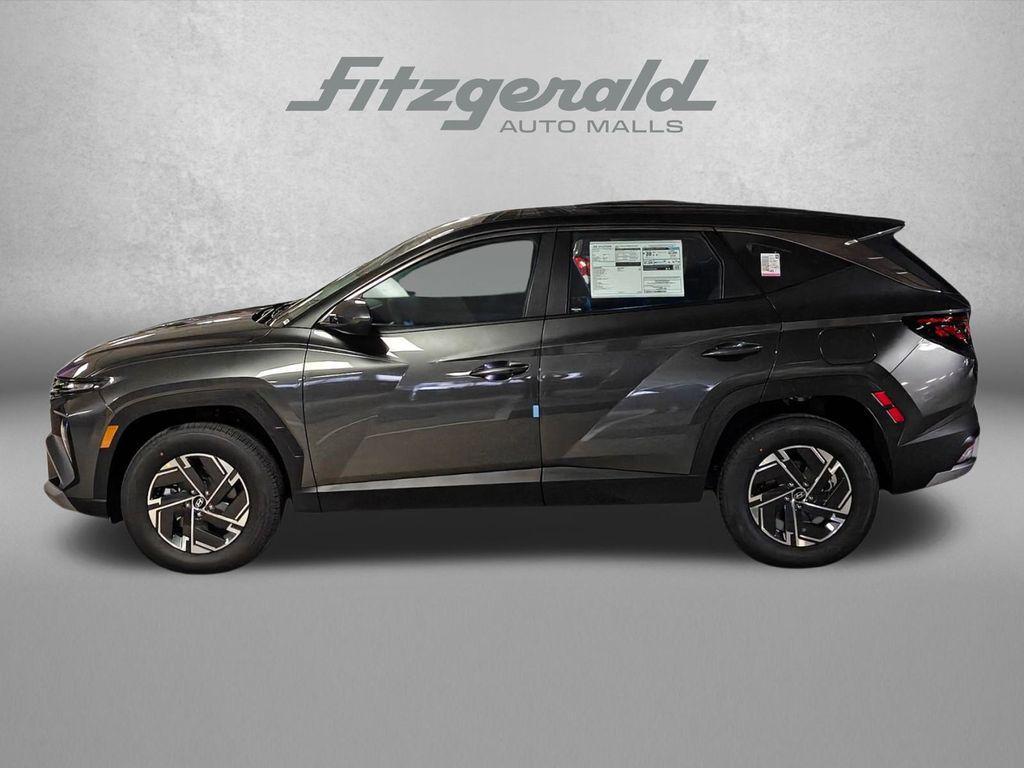 new 2026 Hyundai TUCSON Hybrid car, priced at $33,041