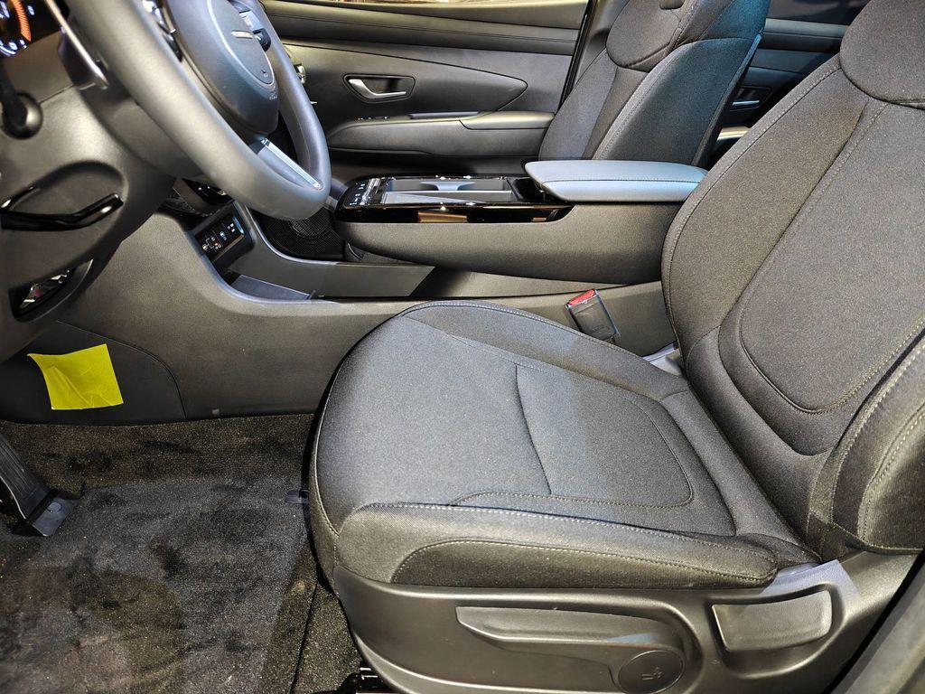 new 2026 Hyundai TUCSON Hybrid car, priced at $33,041