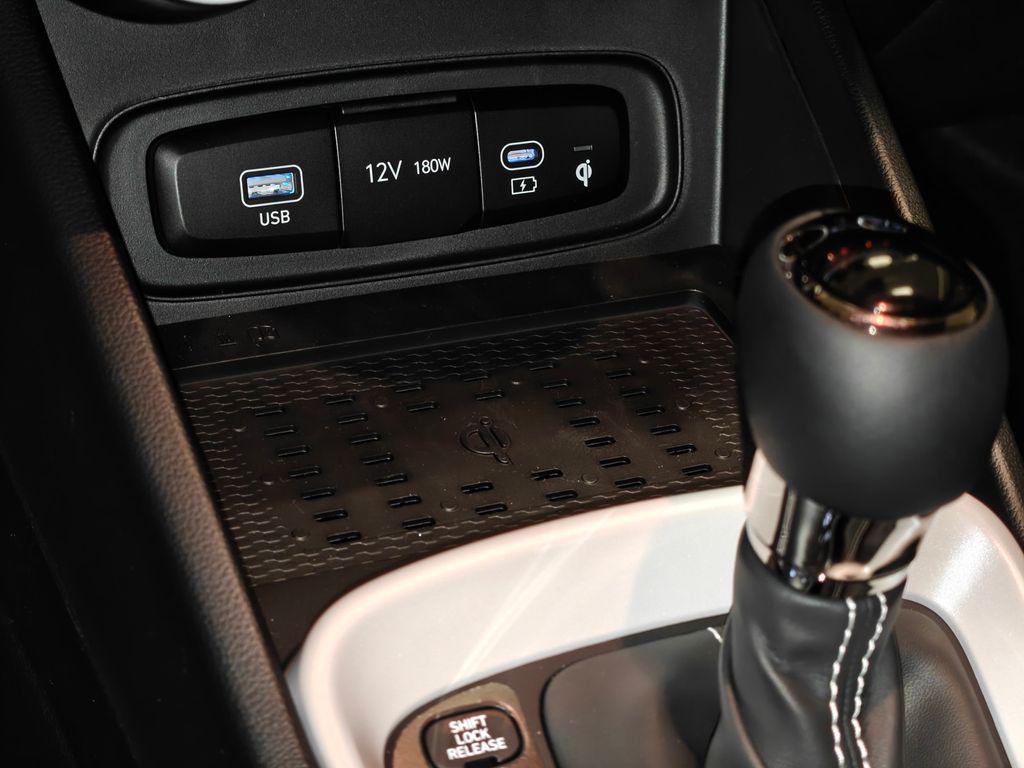 new 2025 Hyundai Venue car, priced at $23,816