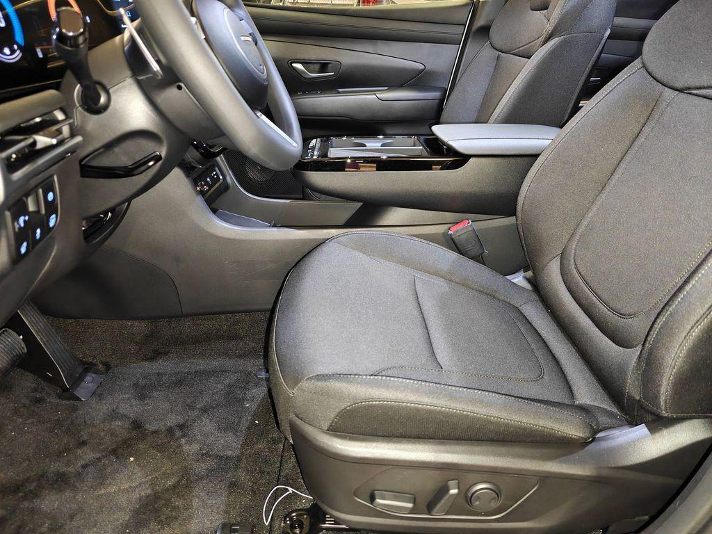 new 2026 Hyundai TUCSON Hybrid car, priced at $34,595