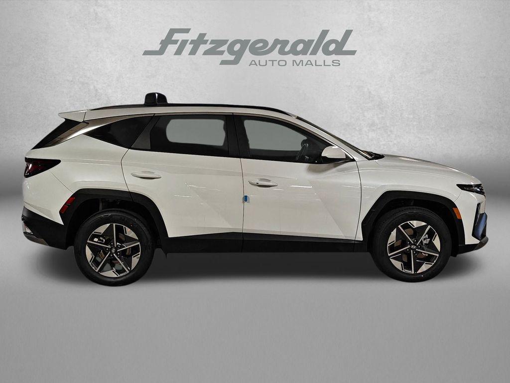 new 2026 Hyundai TUCSON Hybrid car, priced at $34,595