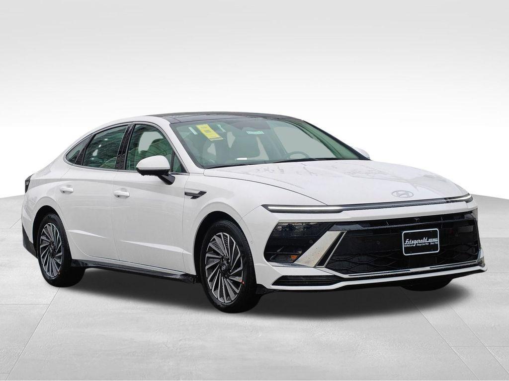 new 2026 Hyundai Sonata Hybrid car, priced at $39,256