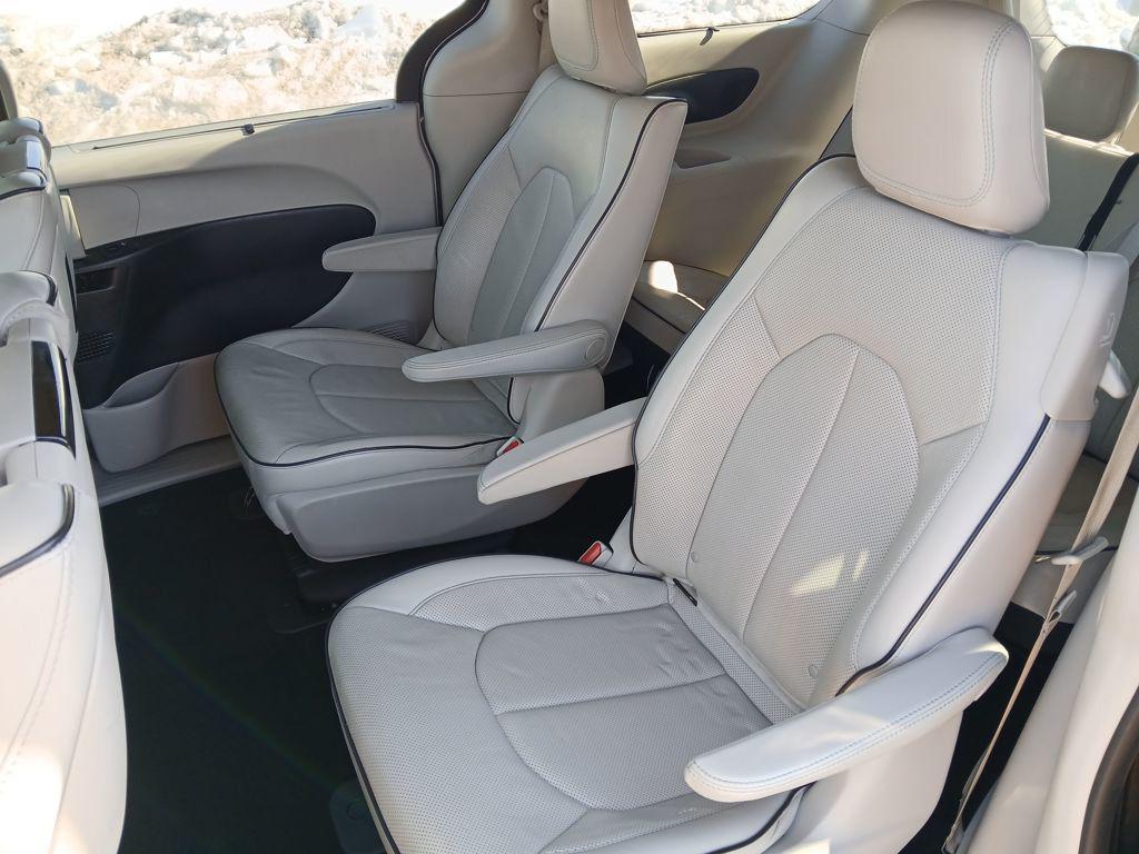 used 2018 Chrysler Pacifica Hybrid car, priced at $16,588