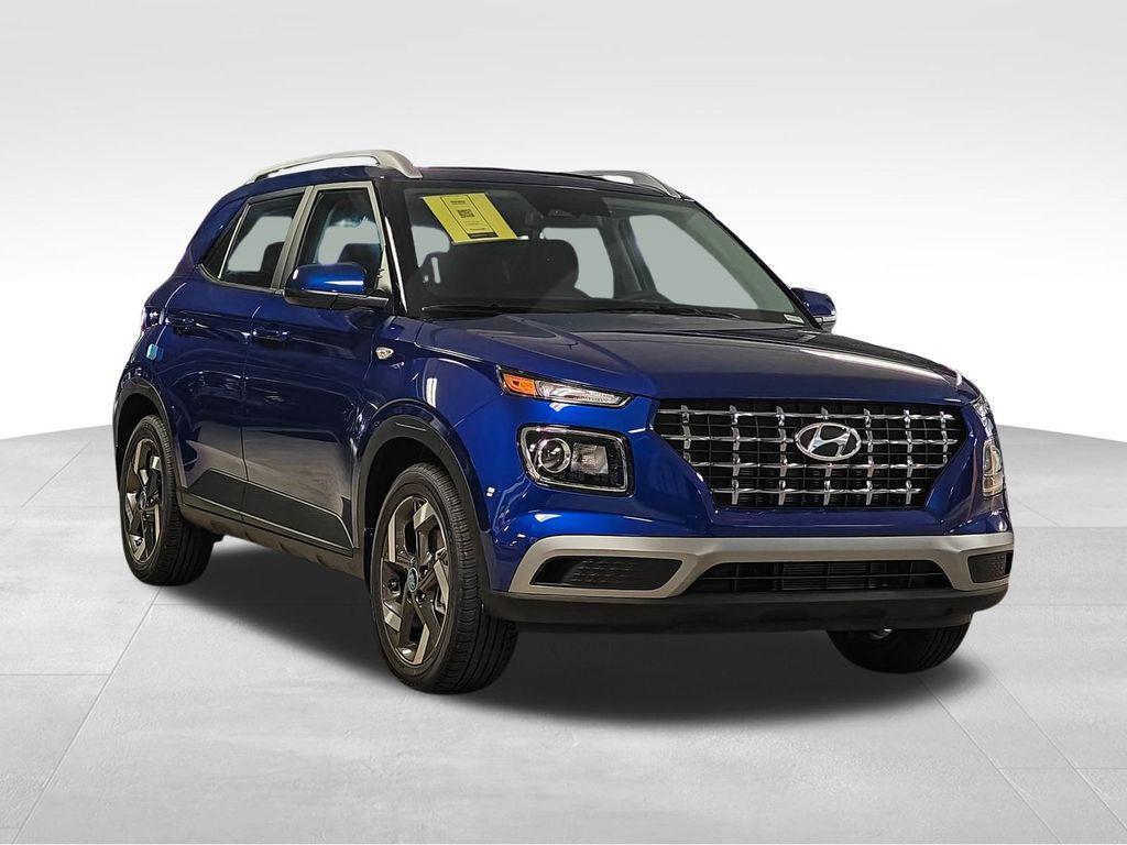 new 2025 Hyundai Venue car, priced at $22,555