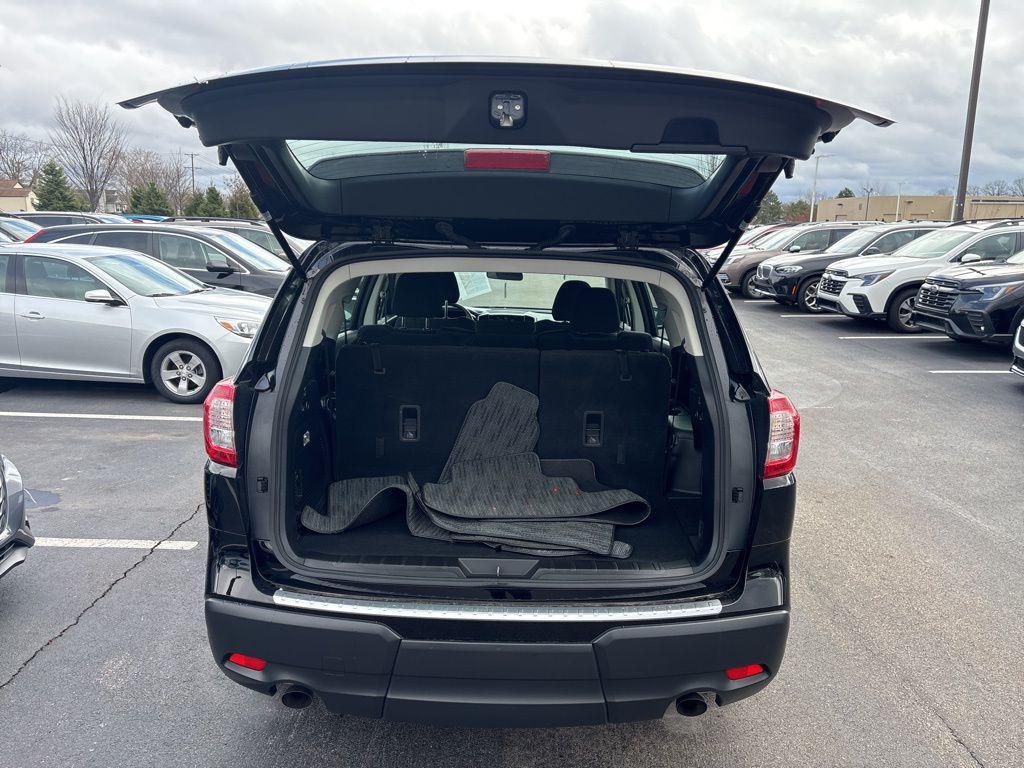 used 2024 Subaru Ascent car, priced at $28,700