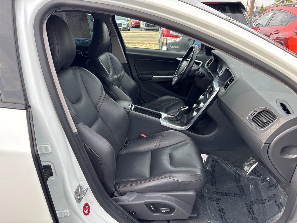 used 2015 Volvo V60 Cross Country car, priced at $10,500