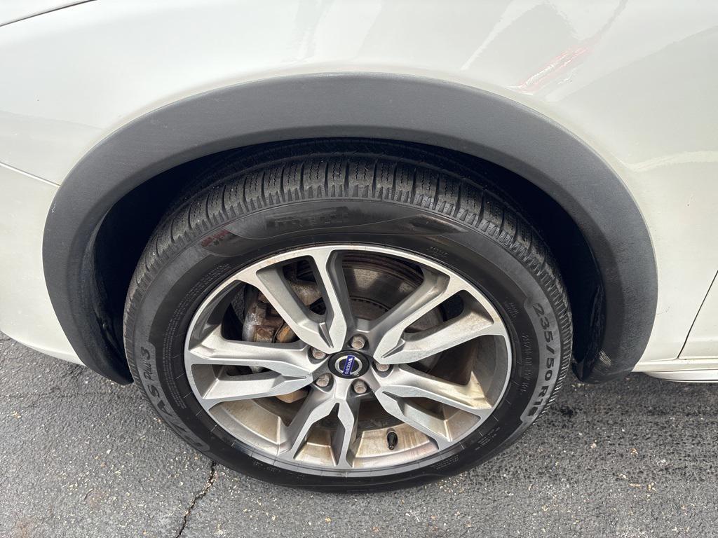 used 2015 Volvo V60 Cross Country car, priced at $10,500