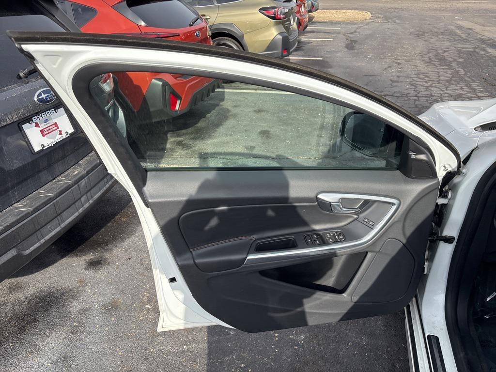 used 2015 Volvo V60 Cross Country car, priced at $10,500