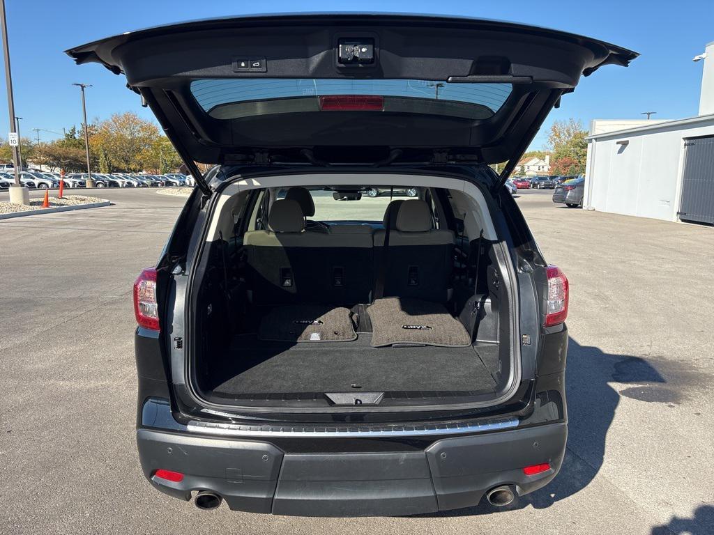 used 2023 Subaru Ascent car, priced at $26,000