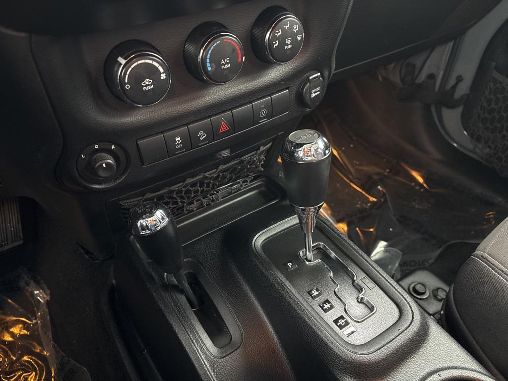 used 2014 Jeep Wrangler Unlimited car, priced at $13,000