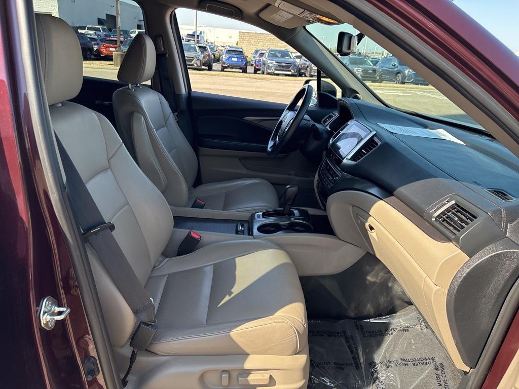 2016 Purple Honda Pilot