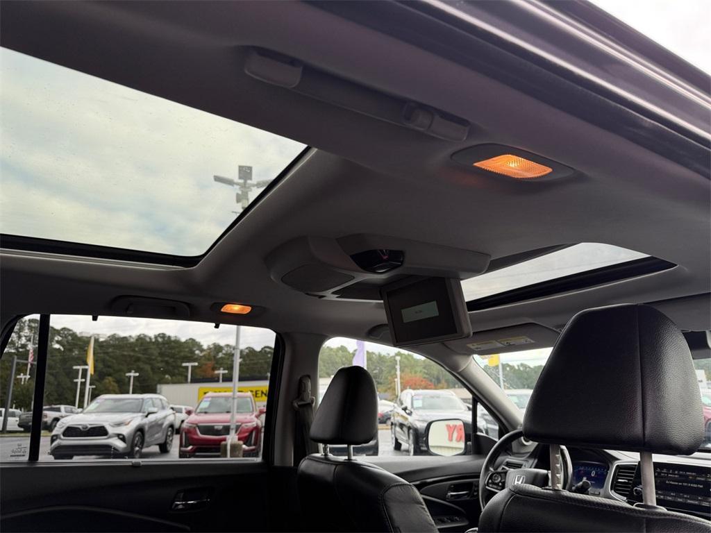 used 2019 Honda Pilot car, priced at $23,888