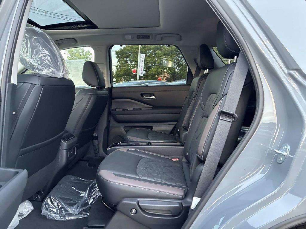 new 2026 Nissan Pathfinder car, priced at $49,778