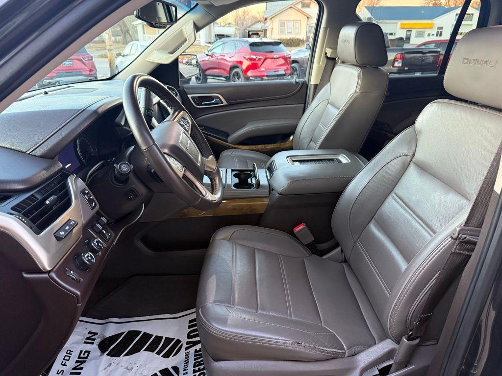 used 2017 GMC Yukon car, priced at $25,995