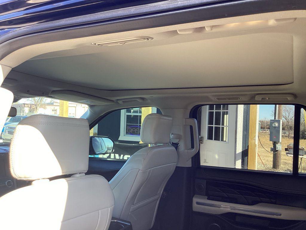 used 2021 Ford Expedition car, priced at $37,995