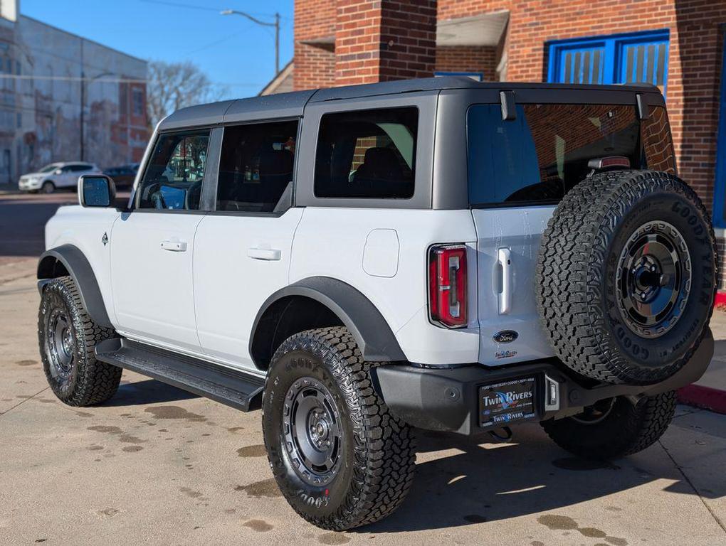 new 2025 Ford Bronco car, priced at $53,386