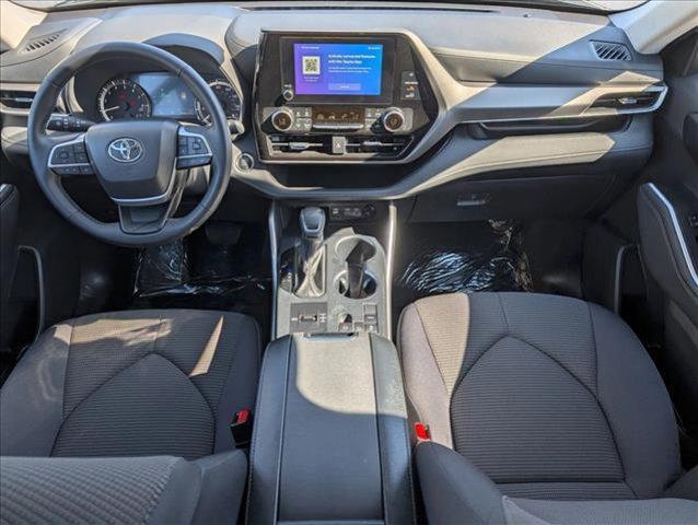 used 2025 Toyota Highlander car, priced at $35,481