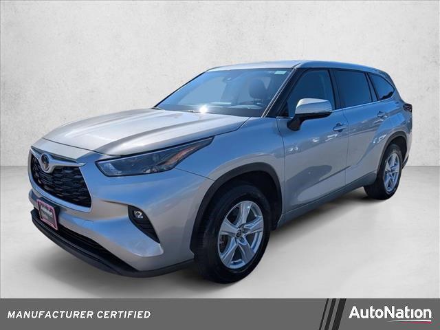 used 2025 Toyota Highlander car, priced at $35,481