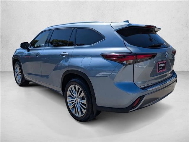 used 2024 Toyota Highlander Hybrid car, priced at $49,241