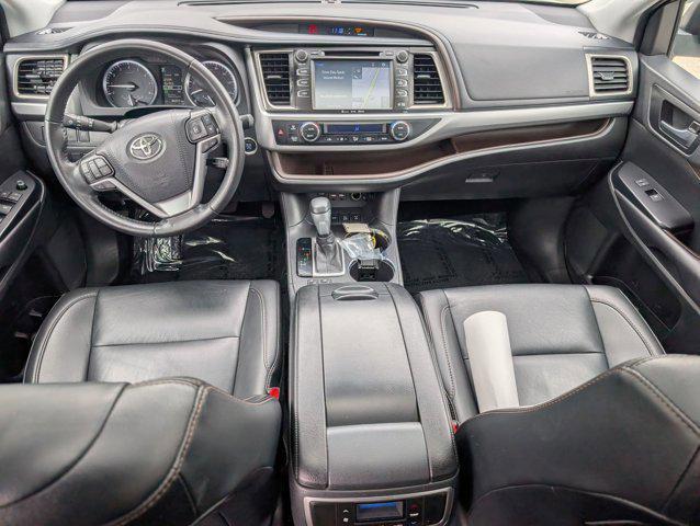 used 2019 Toyota Highlander car, priced at $26,287