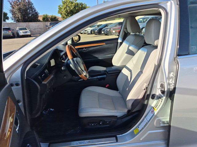 used 2014 Lexus ES 300h car, priced at $19,495