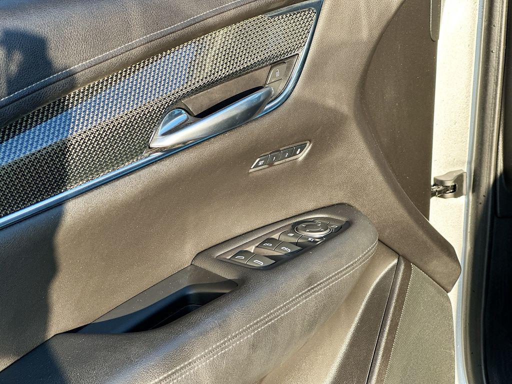 used 2020 Cadillac XT5 car, priced at $23,951