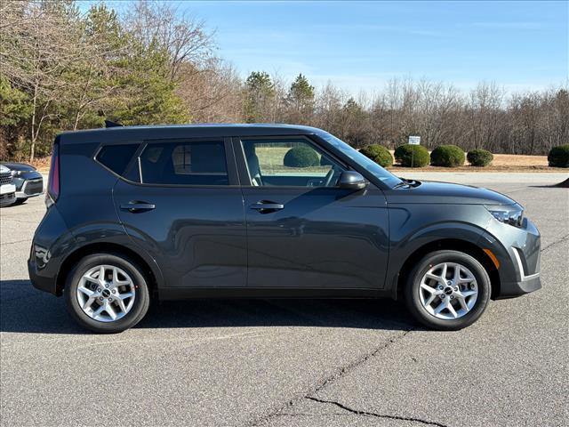new 2025 Kia Soul car, priced at $22,020