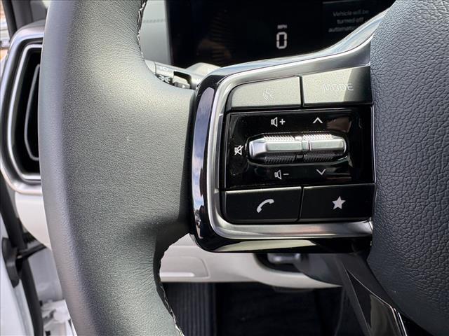 used 2025 Kia Sorento car, priced at $35,009