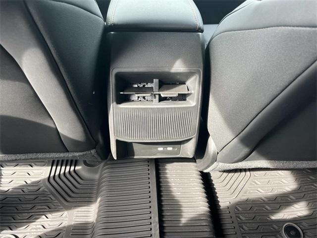 new 2026 Jeep Cherokee car, priced at $44,585