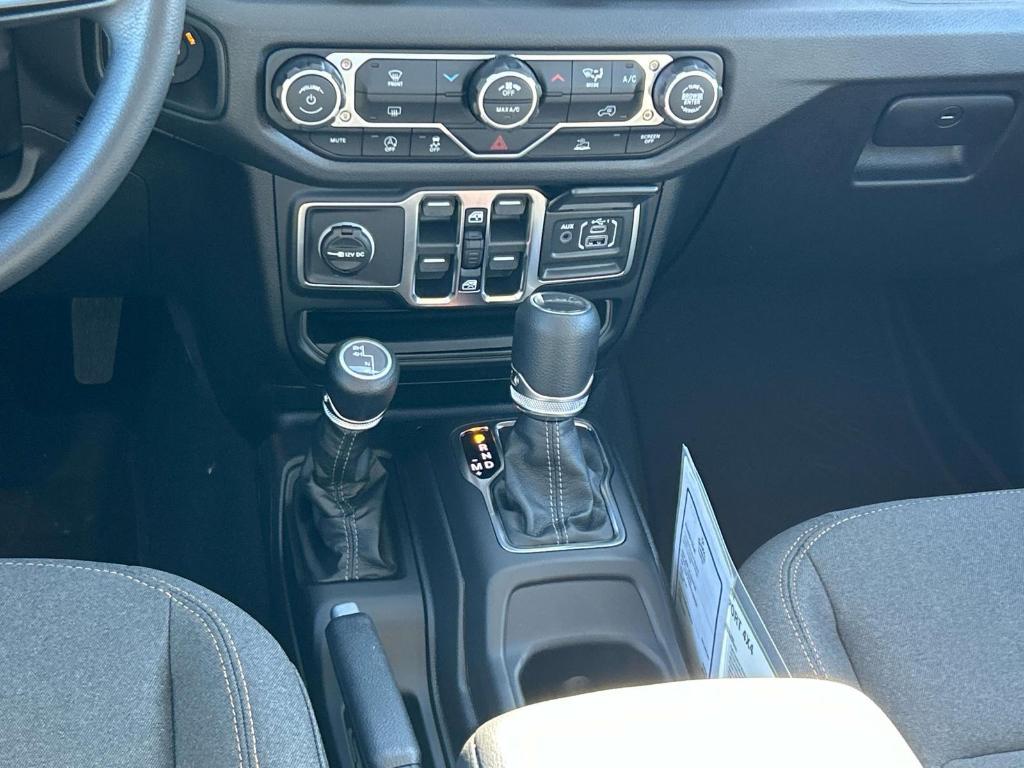 new 2026 Jeep Gladiator car, priced at $42,773