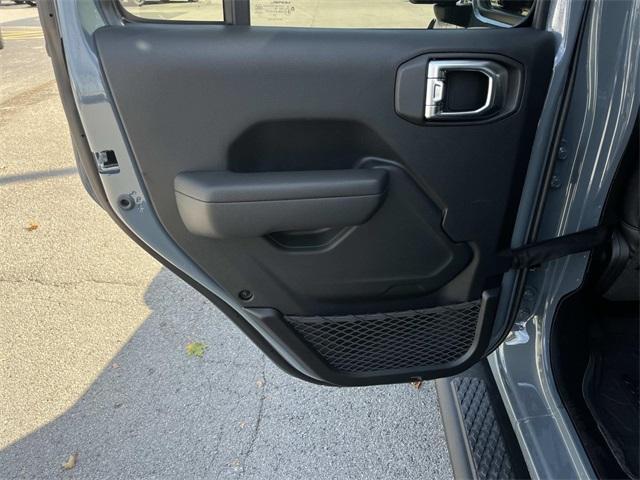 new 2026 Jeep Gladiator car, priced at $59,531