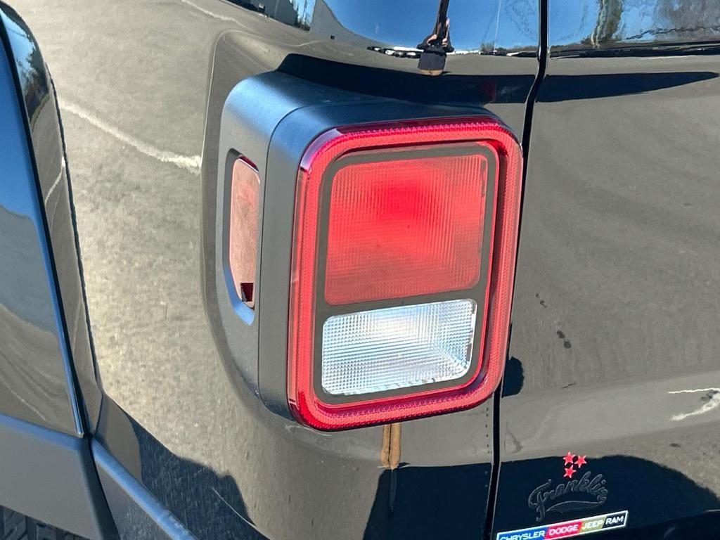 new 2026 Jeep Gladiator car, priced at $48,533