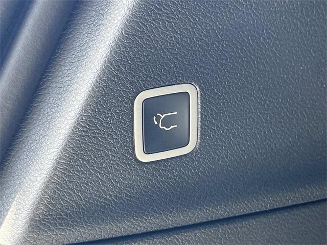 new 2026 Chrysler Pacifica car, priced at $42,513