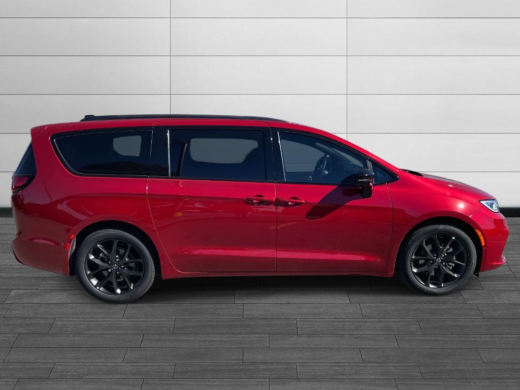 new 2026 Chrysler Pacifica car, priced at $48,448