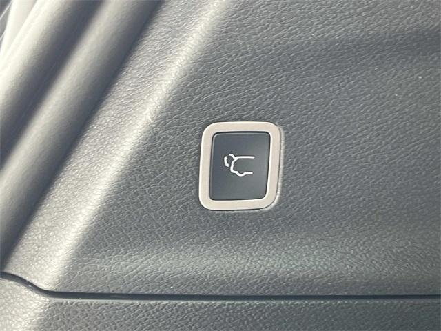 new 2026 Chrysler Pacifica car, priced at $52,342