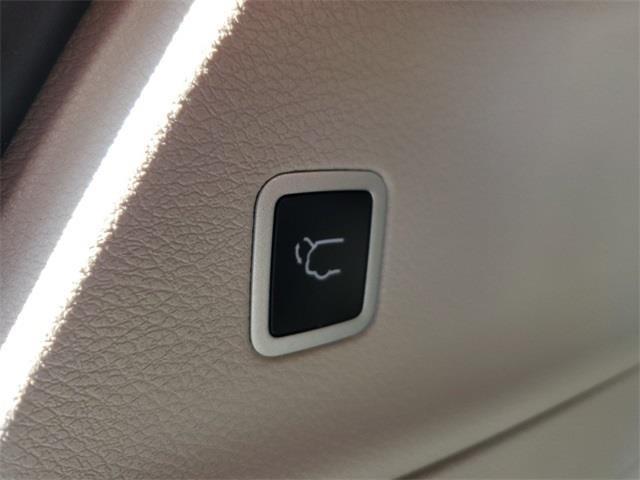 new 2023 Chrysler Pacifica car, priced at $41,634