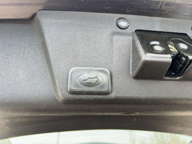 used 2016 Chevrolet Traverse car, priced at $3,494