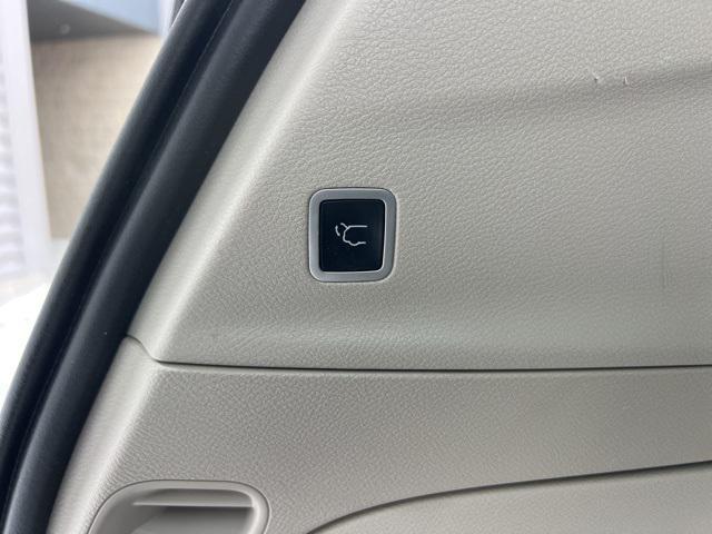 used 2018 Chrysler Pacifica car, priced at $8,988