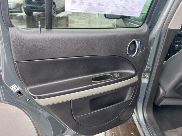 used 2009 Chevrolet HHR car, priced at $3,904