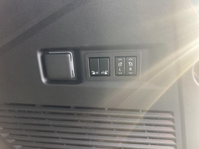 used 2023 GMC Yukon car, priced at $53,271