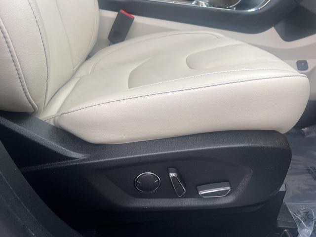 used 2019 Ford Edge car, priced at $14,818