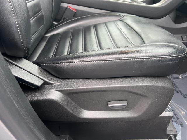 used 2023 Ford Edge car, priced at $25,452