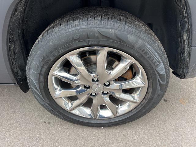 used 2017 Jeep Cherokee car, priced at $11,825